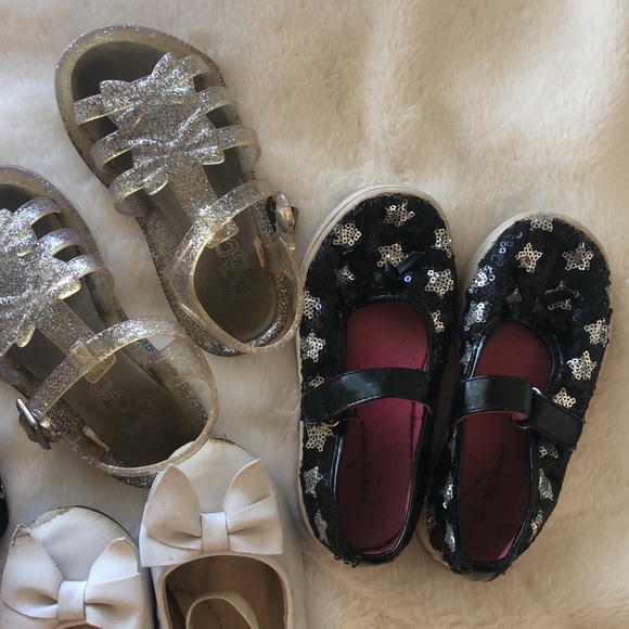 Girl Shoes Size 7T —4 pairs for $15 used - Picture 3 of 10